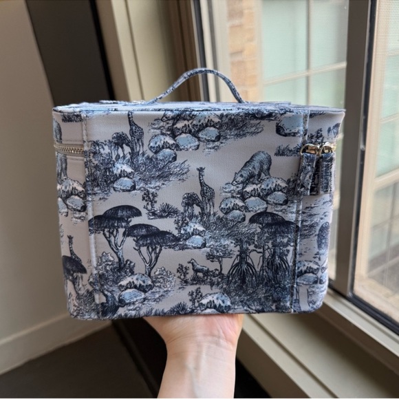 Dior Vanity bag GWP - Picture 3 of 6